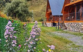 Panorama Cottages In Sno
